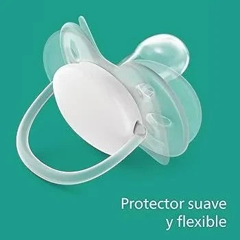 Chupete ortodóntico Chikikitos ultra air de silicona transparente con protector flexible y diseño nocturno