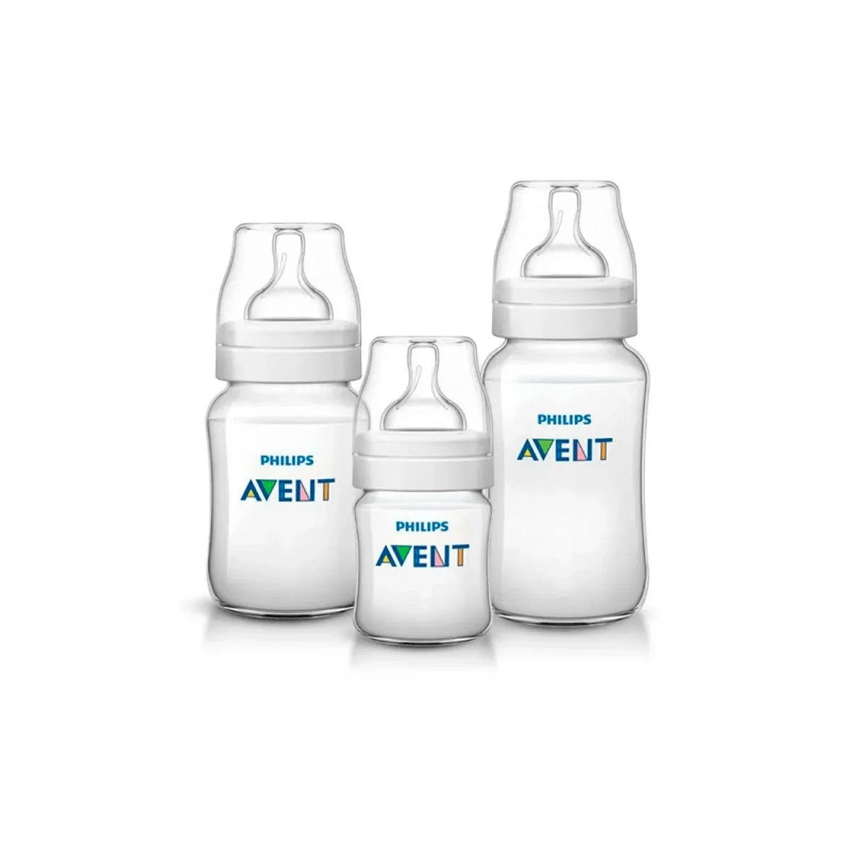 Pack de tres biberones Philips Avent Natural de plástico blanco con tetina de silicona anticólicos. Diferentes tamaños para bebés.